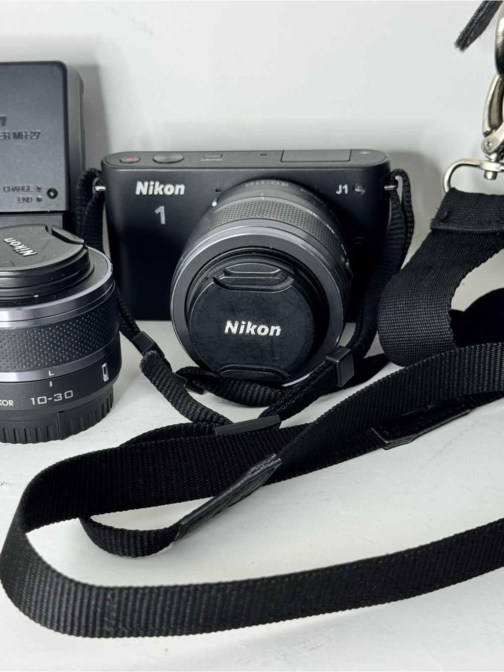 Nikon 1 J1 Compact Mirrorless Camera Black two lenses batterycharger memory card